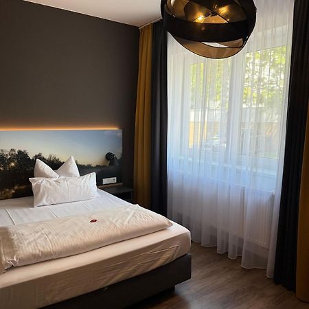 Hotel Kitz Ehemals Schlemmerhuette Langweid ภายนอก รูปภาพ