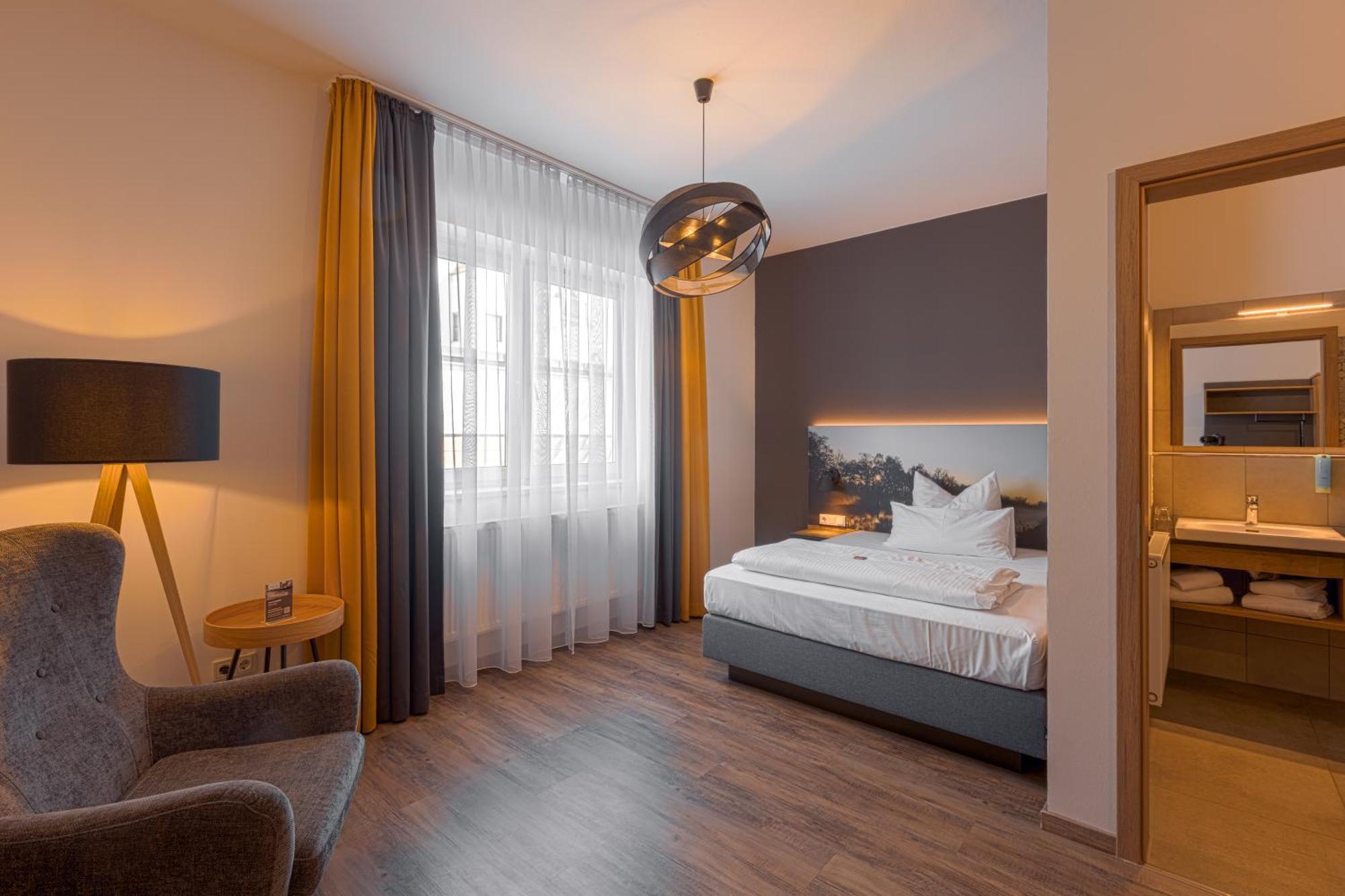 Hotel Kitz Ehemals Schlemmerhuette Langweid ภายนอก รูปภาพ