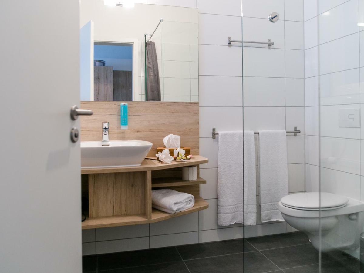 Hotel Kitz Ehemals Schlemmerhuette Langweid ภายนอก รูปภาพ